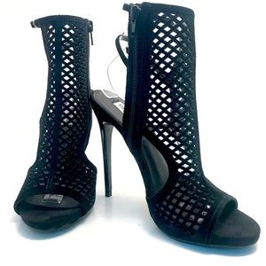 Steve Madden Mely Suede Laser Cut Slingback Bootie